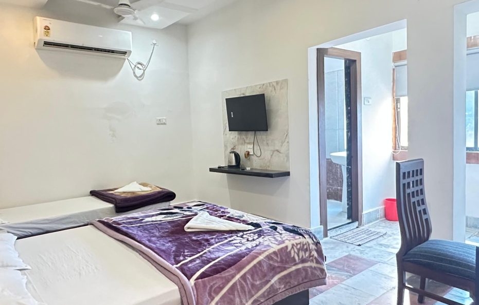 Hotel Shashi International