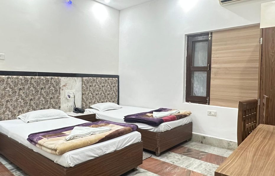 Hotel Shashi International