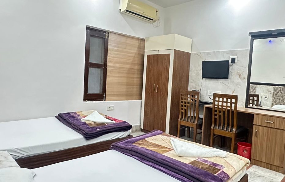 Hotel Shashi International