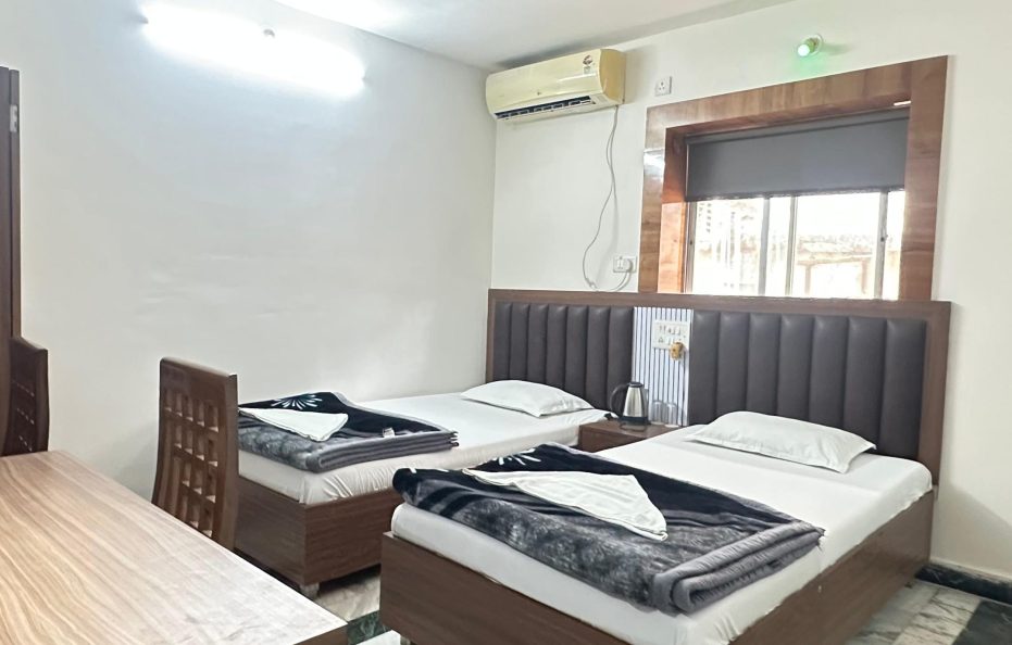 Hotel Shashi International