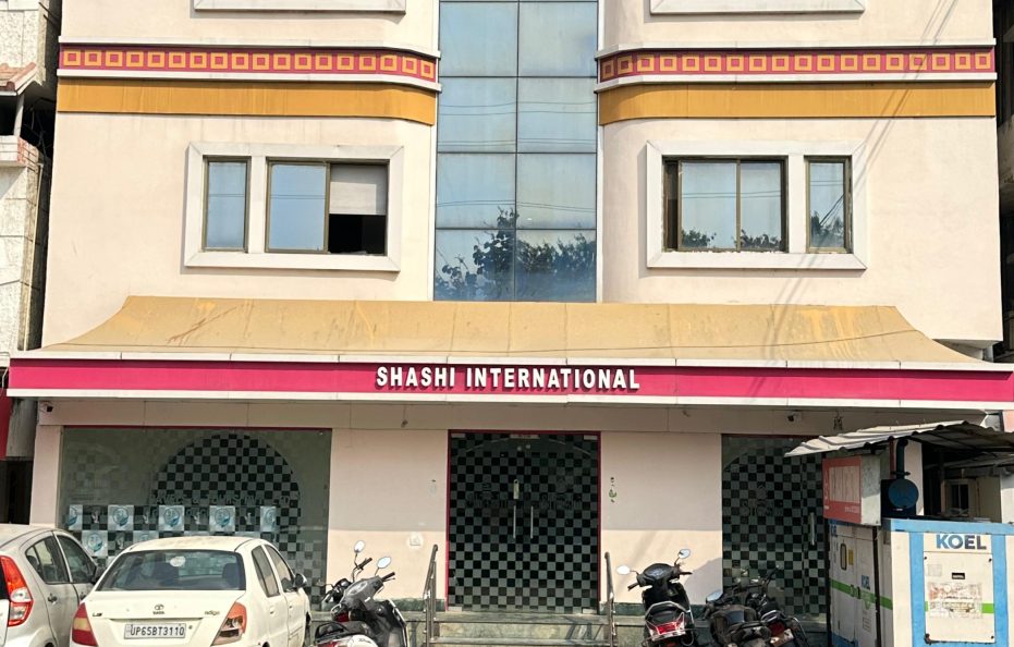 Hotel Shashi International